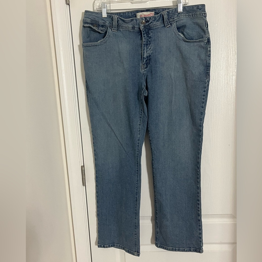 3/$25 Faded Glory 18P 18 petite bootcut jeans / worn 1x stretch blue denim